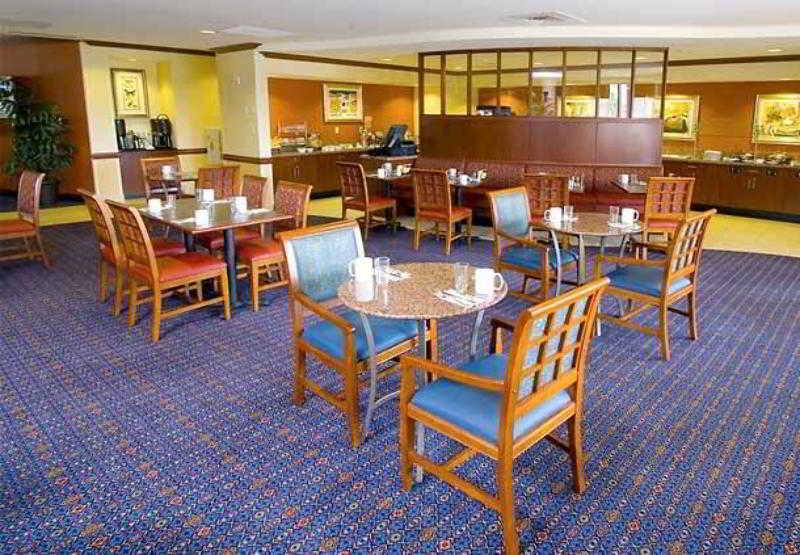 Courtyard By Marriott Harrisburg West/Mechanicsburg Ristorante foto